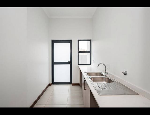4 BEDROOM HOUSE FOR SALE IN ST ANDREWS